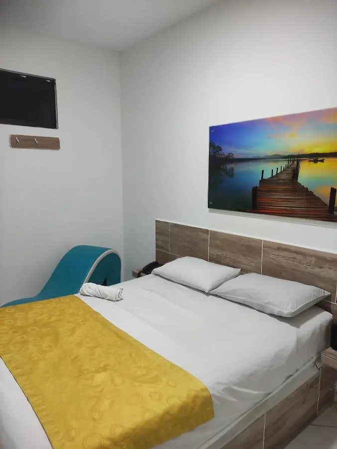 Hotel Brisas 메딜린