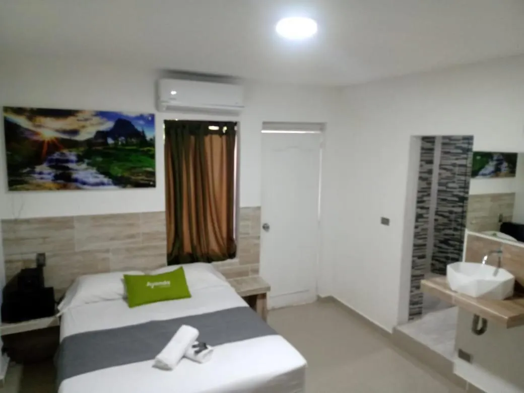 ***  Hotel Brisas Medellín Colombia